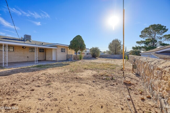 Building Photo - 6200 Palo Alto Ave