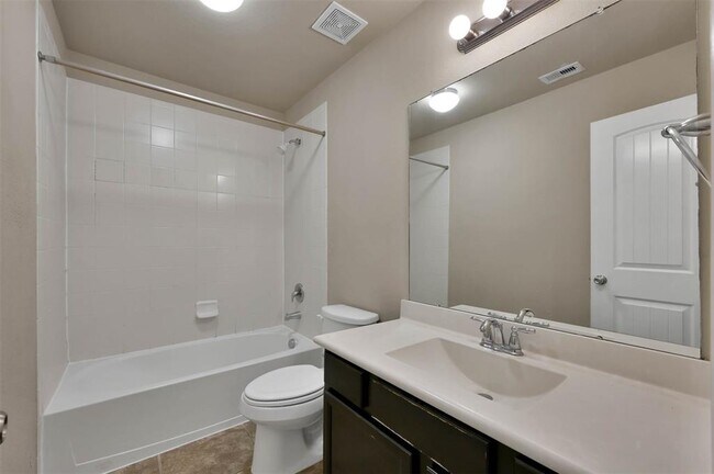 Building Photo - 2458 Garden Falls Dr