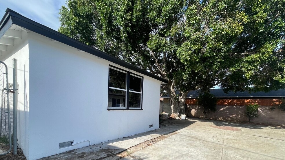 Building Photo - 14519 Fox St