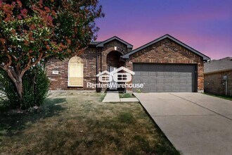 Building Photo - Corner Lot Completely Refreshed Little Elm...