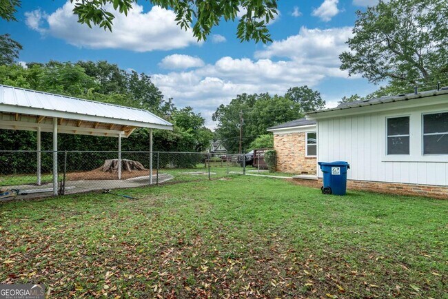 Building Photo - 175 E Main St