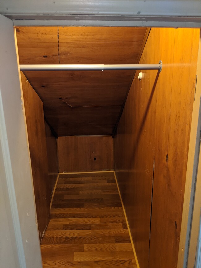 Bedroom 3 (Walk-In Closet) - 413 s broadway st