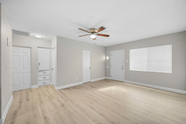Building Photo - 3836 N 15th Ave