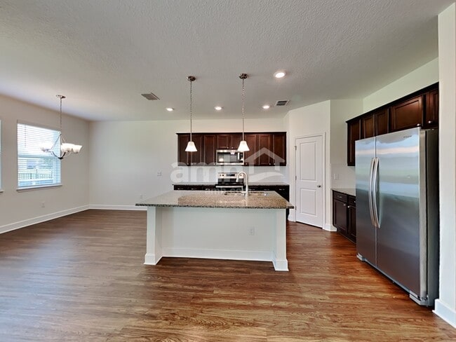 Building Photo - 926 Walden Woods Dr