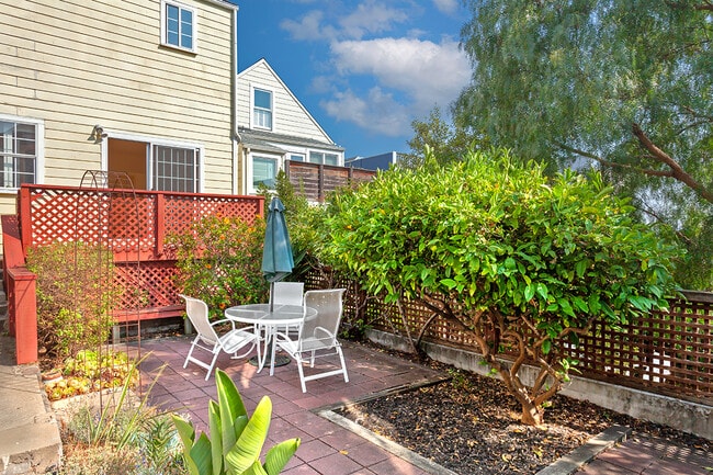 Building Photo - 544 Mississippi St