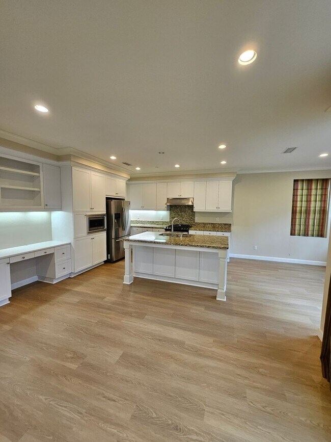Building Photo - Stonegate detached home!