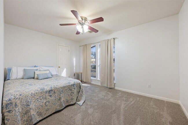 Building Photo - 4435 Hunters Lodge Dr