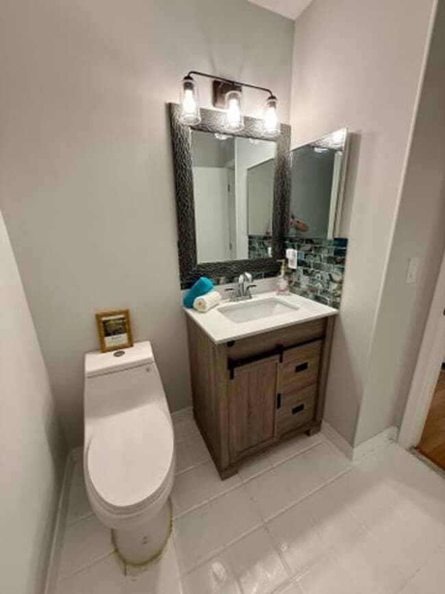 Building Photo - 1204 Timberlane Cir