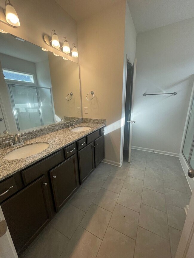 Building Photo - Lovely 3 bedroom 2 bath home  in Duncan!!!!