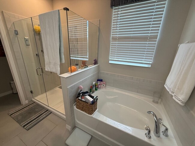 Building Photo - 4/2 Groveland Builder Model Home