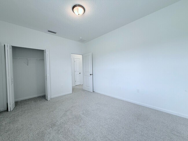 Building Photo - 136 Torres Trce