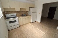 Building Photo - 1828 NW 19th St