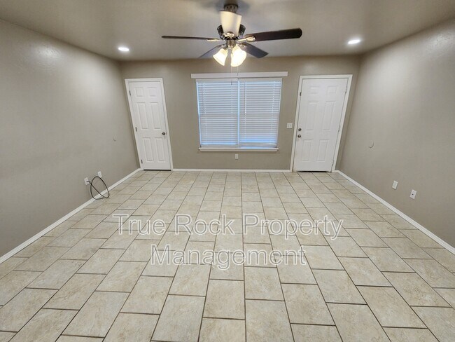 Building Photo - 15400 County Rd 3537