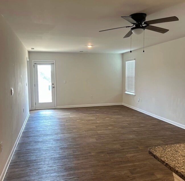 Building Photo - 328 Sandbach Rd