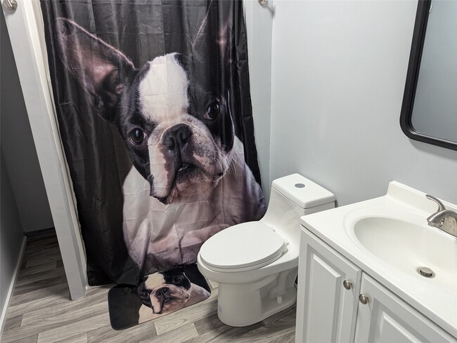 Building Photo - 10 Bidwell St