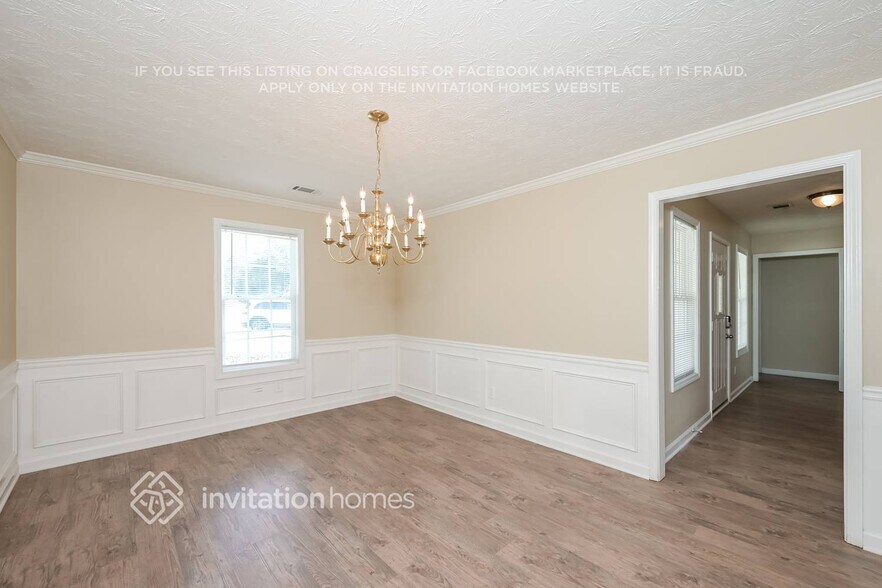 Building Photo - 2990 Lenora Springs Dr