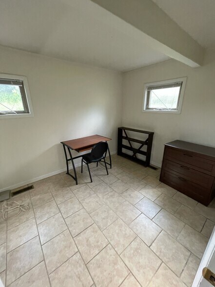 Building Photo - 138 Honness Ln