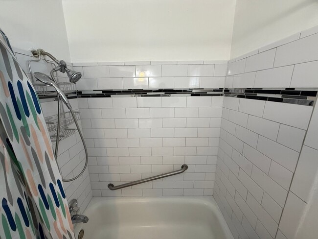 Building Photo - 41 Mary Hadge Dr