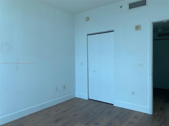 Building Photo - 3131 NE 188th St
