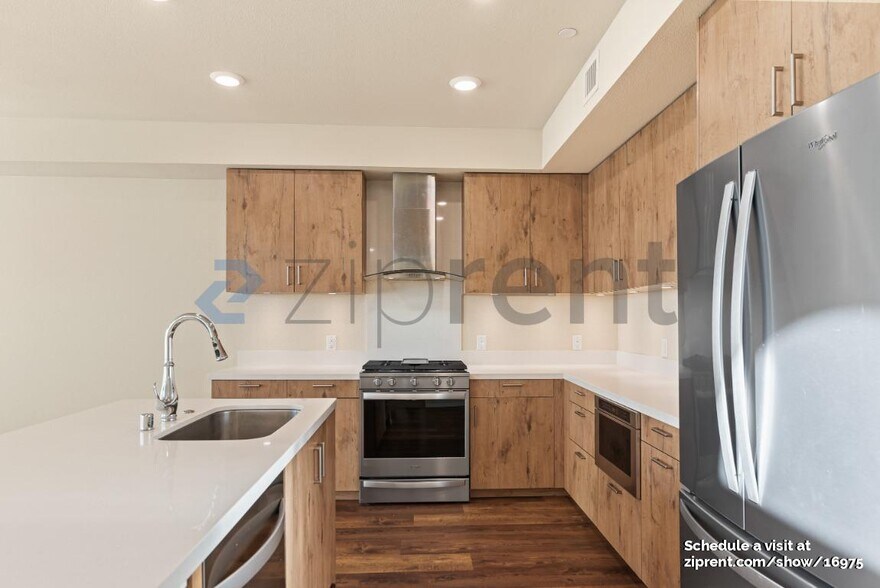 Building Photo - 1048 Monroe St