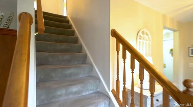 Building Photo - 1 Shadow Vale Dr