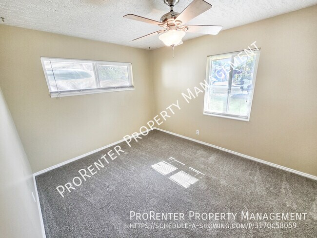 Building Photo - 1162 Collins Blvd