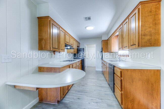 Building Photo - 7510 E 53rd Pl