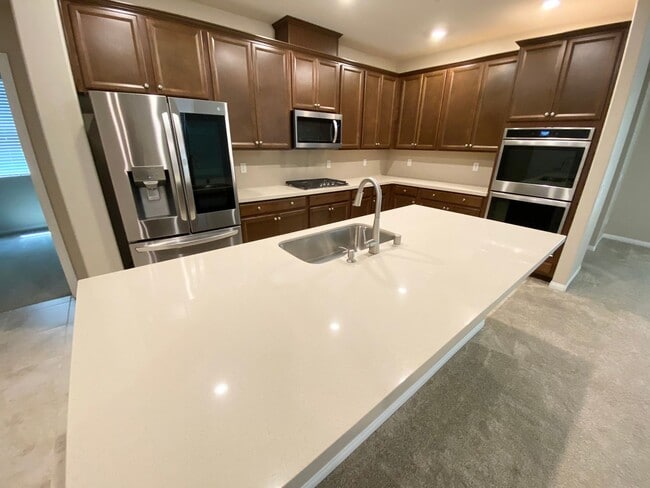 Building Photo - 3/BD 2/BA W/Den Prime Summerlin West Location – Beautiful One-Story Home