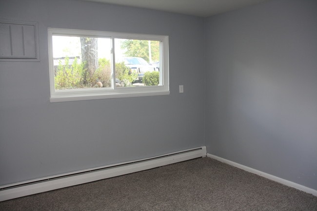 Building Photo - MOVE IN TODAY! Limited Units Available