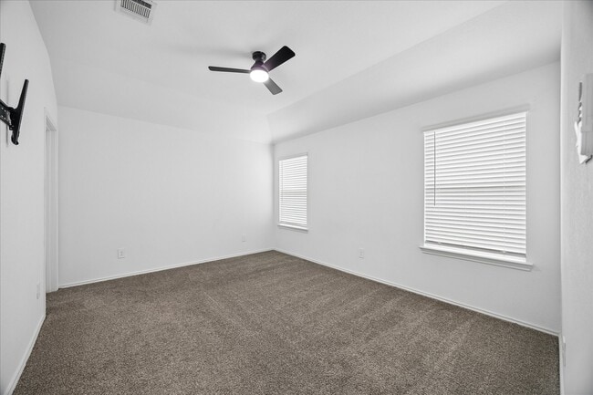 Building Photo - 16691 Lonely Pines Dr