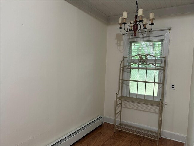 Building Photo - 139 Cove Neck Rd