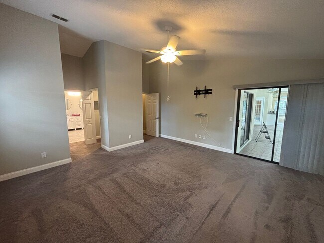 Building Photo - Charming 3-Bedroom Home with Pool & Upgrades in Hernando, FL