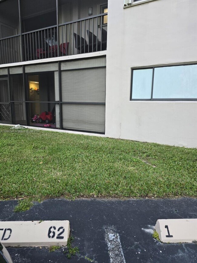 Building Photo - 8400 SW 133rd Avenue Rd