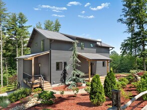 Building Photo - Creek Side *Unfurnished