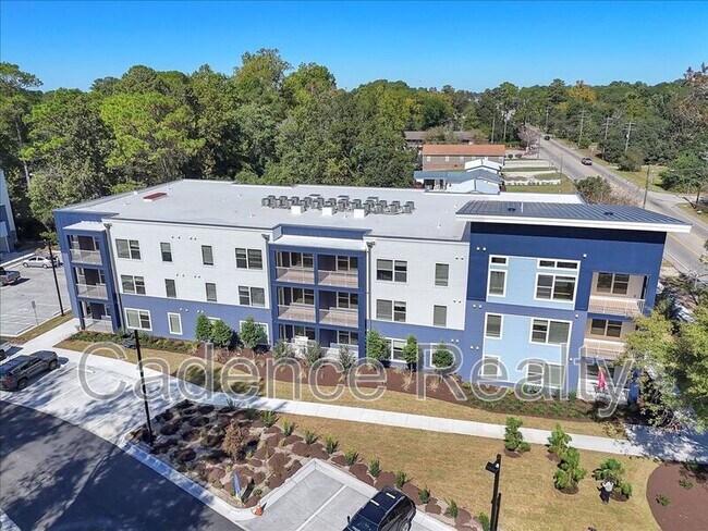 Building Photo - 610 S Kerr Ave