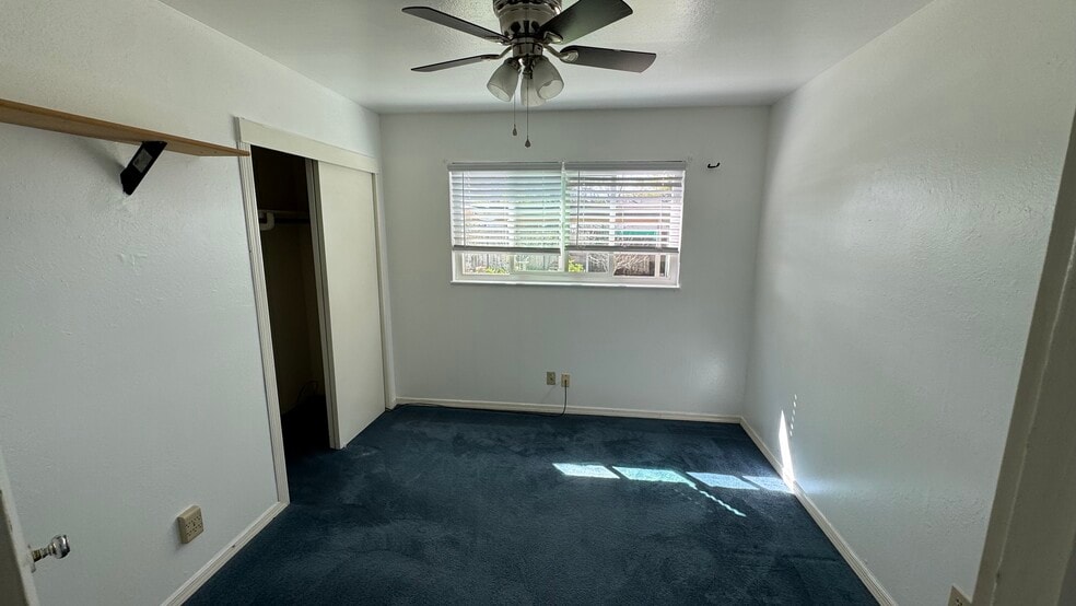 Building Photo - 1805 Pinon Ave