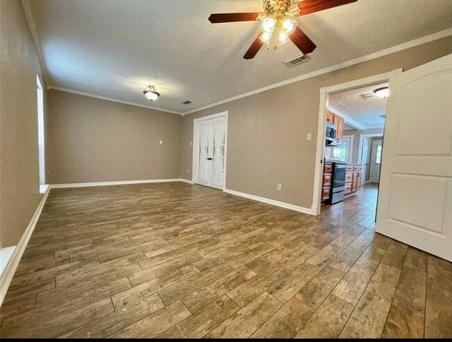 Building Photo - 8706 Collingsdale Rd