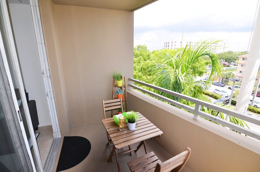 Edison Terraces Balcony - Edison Terraces