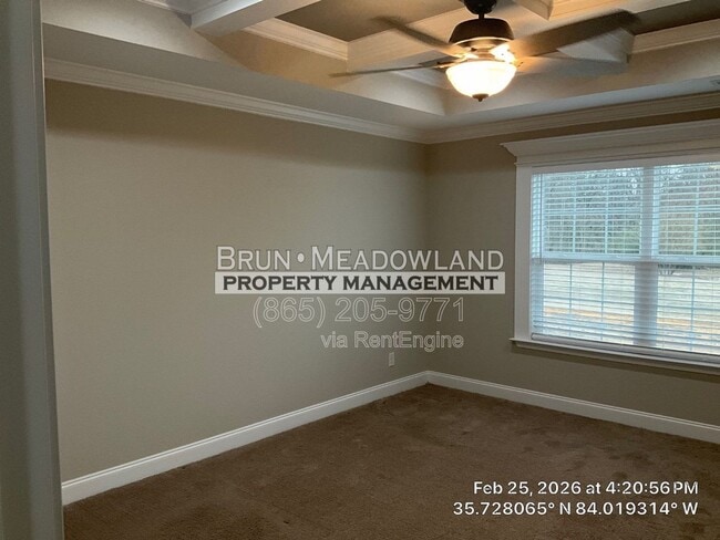 Building Photo - 3869 Doral Dr