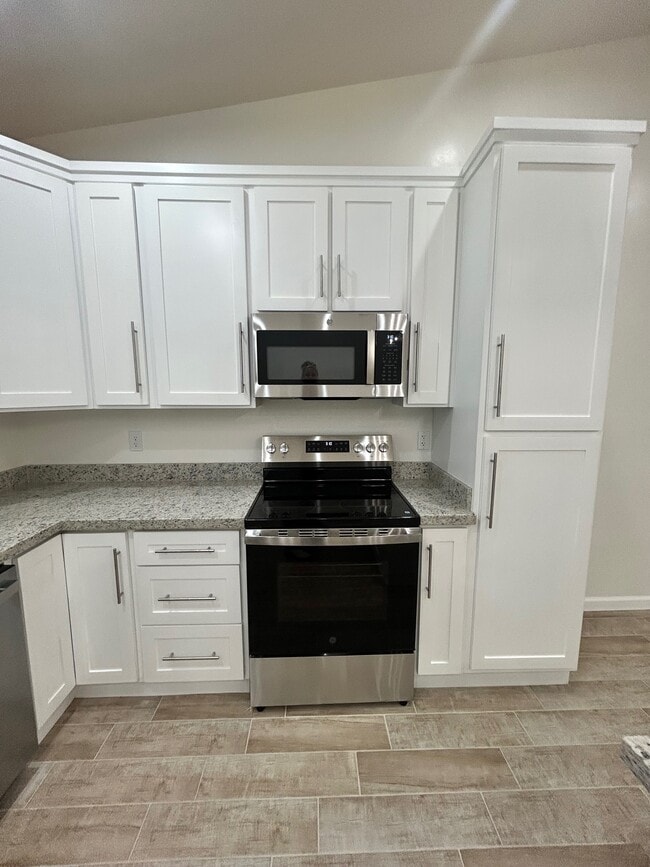 Building Photo - 1324 Renda Ct