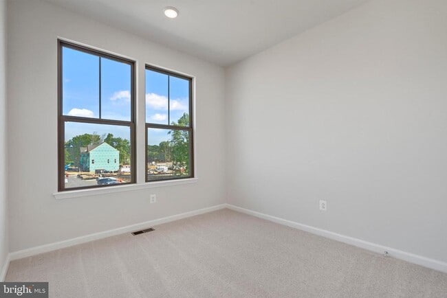 Building Photo - 12711 Cricket Song Wy