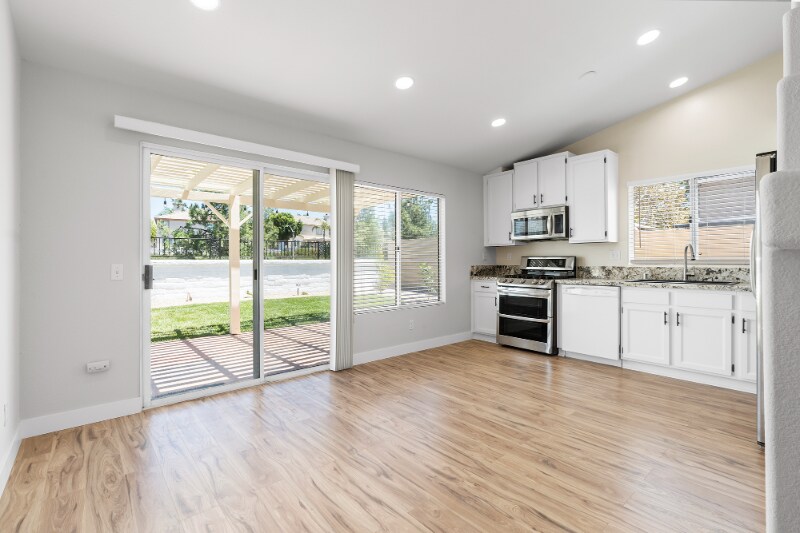 Building Photo - 44884 Marge Pl