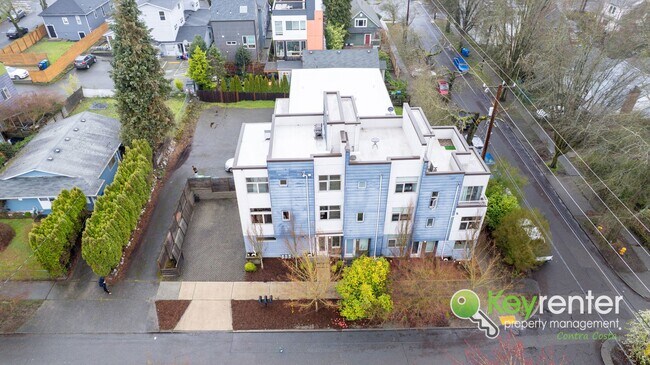 Building Photo - Comfort and Character Meet in This Seattle Retreat