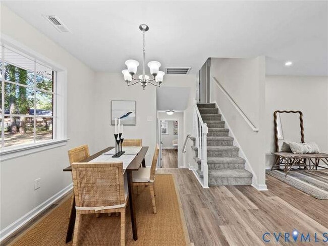 Building Photo - 10303 Edgebrook Ct