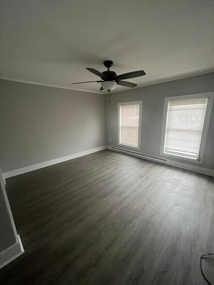 Building Photo - 6 Spring St