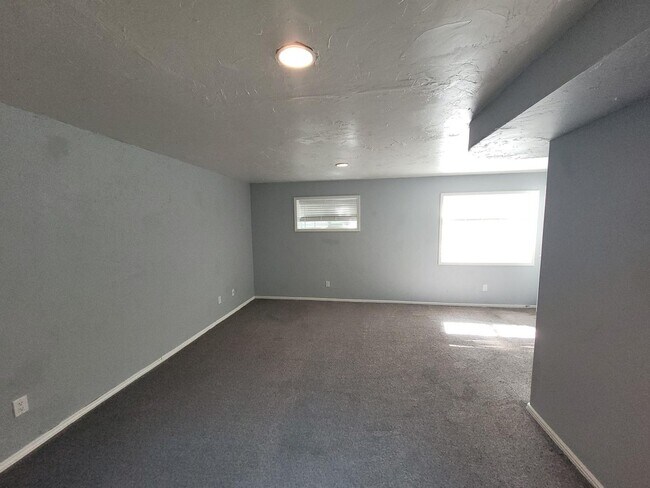 Building Photo - Home Near Downtown Boise!