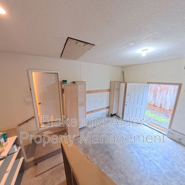 Building Photo - 720 Portland Ave