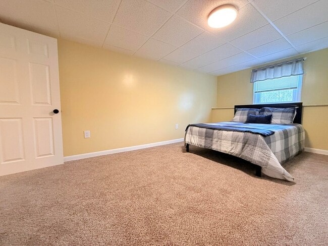 Building Photo - 286 Ceda Rd