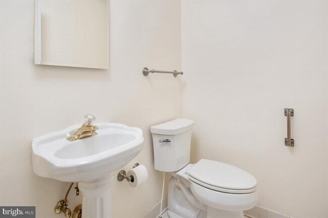 Building Photo - 15321 FALLS