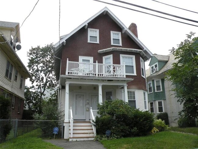 Primary Photo - 157 Irving Ave